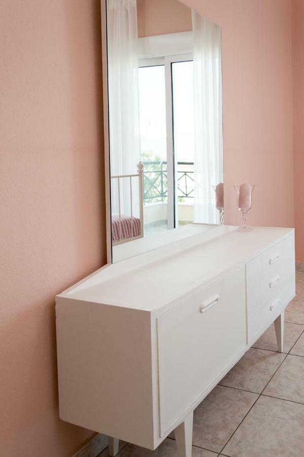 Casa Di Emma Apartment Nea Peramos  Luaran gambar
